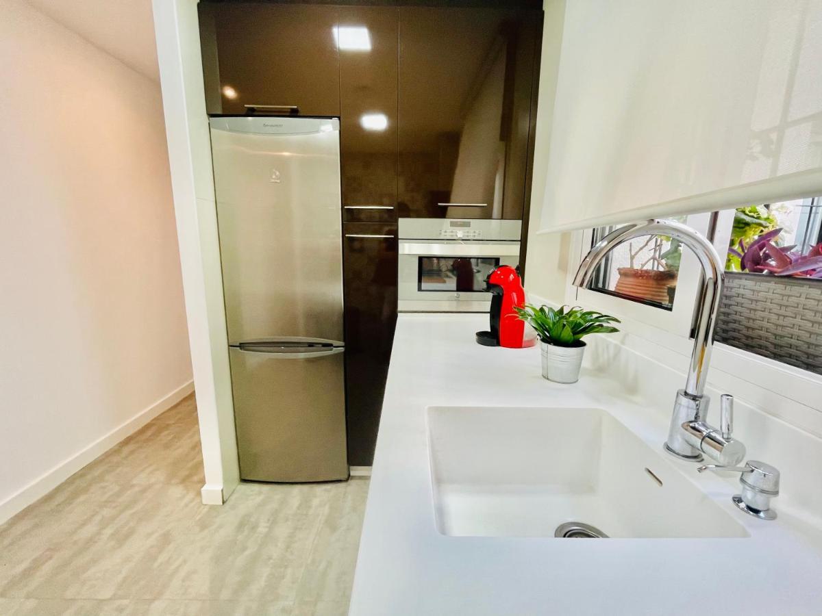 Apartamento Puerta Carmona Seville Luaran gambar