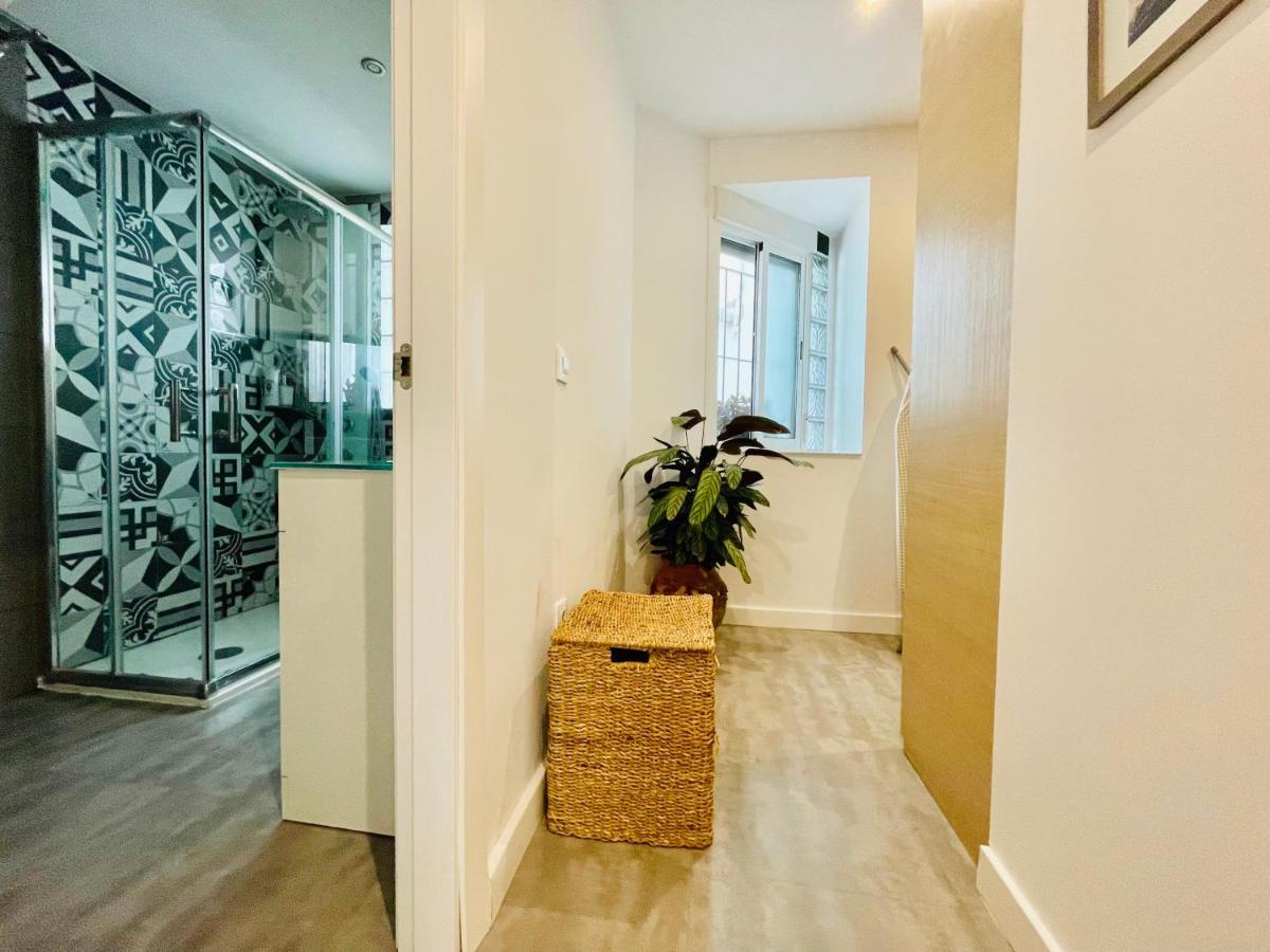 Apartamento Puerta Carmona Seville Luaran gambar