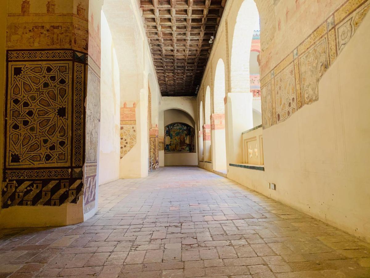 Apartamento Puerta Carmona Seville Luaran gambar